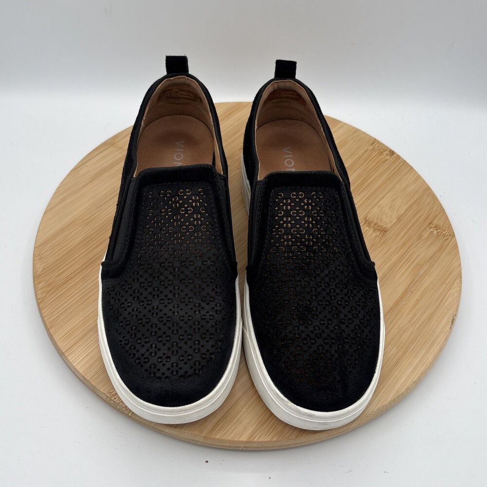 Vionic Kimmie Perforated Suede Sneakers Women’s 8.5 Black Slip On Loafers